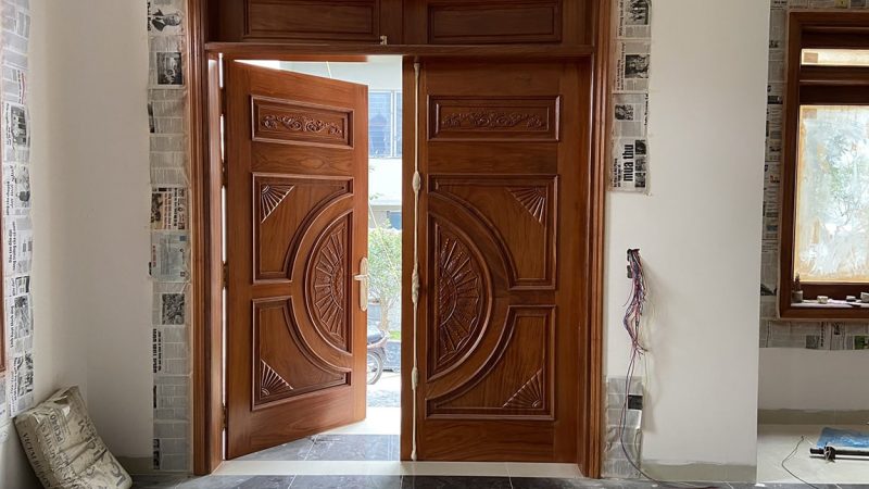 Cửa gỗ tự nhiên